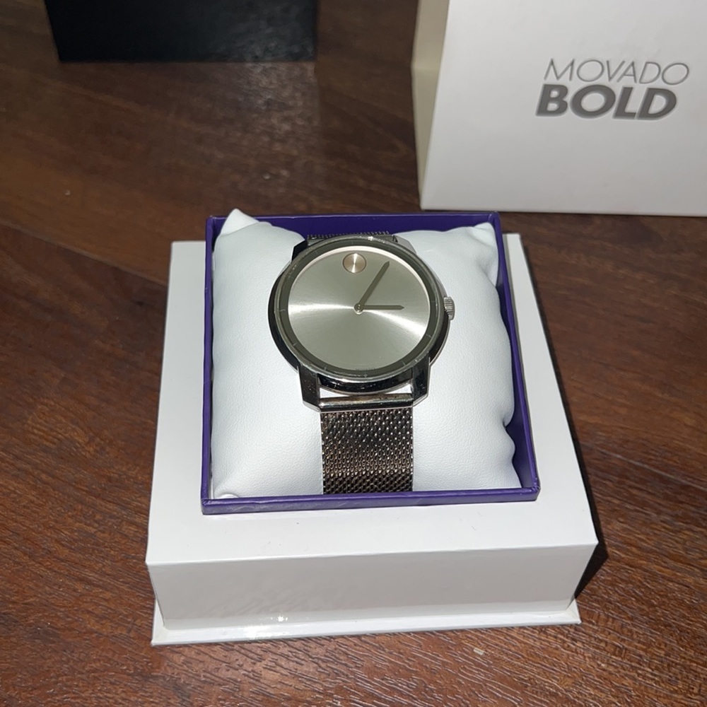 Movado Men's Bold Large Sunray Dial Analog Quartz 44mm Watch - Picture 4 of 11
